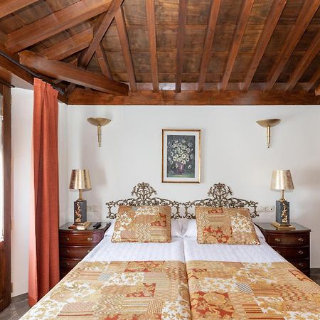 Apartamentos En Pleno Centro, Aljibe Rodrigo Del Campo 2B Granada Eksteriør bilde